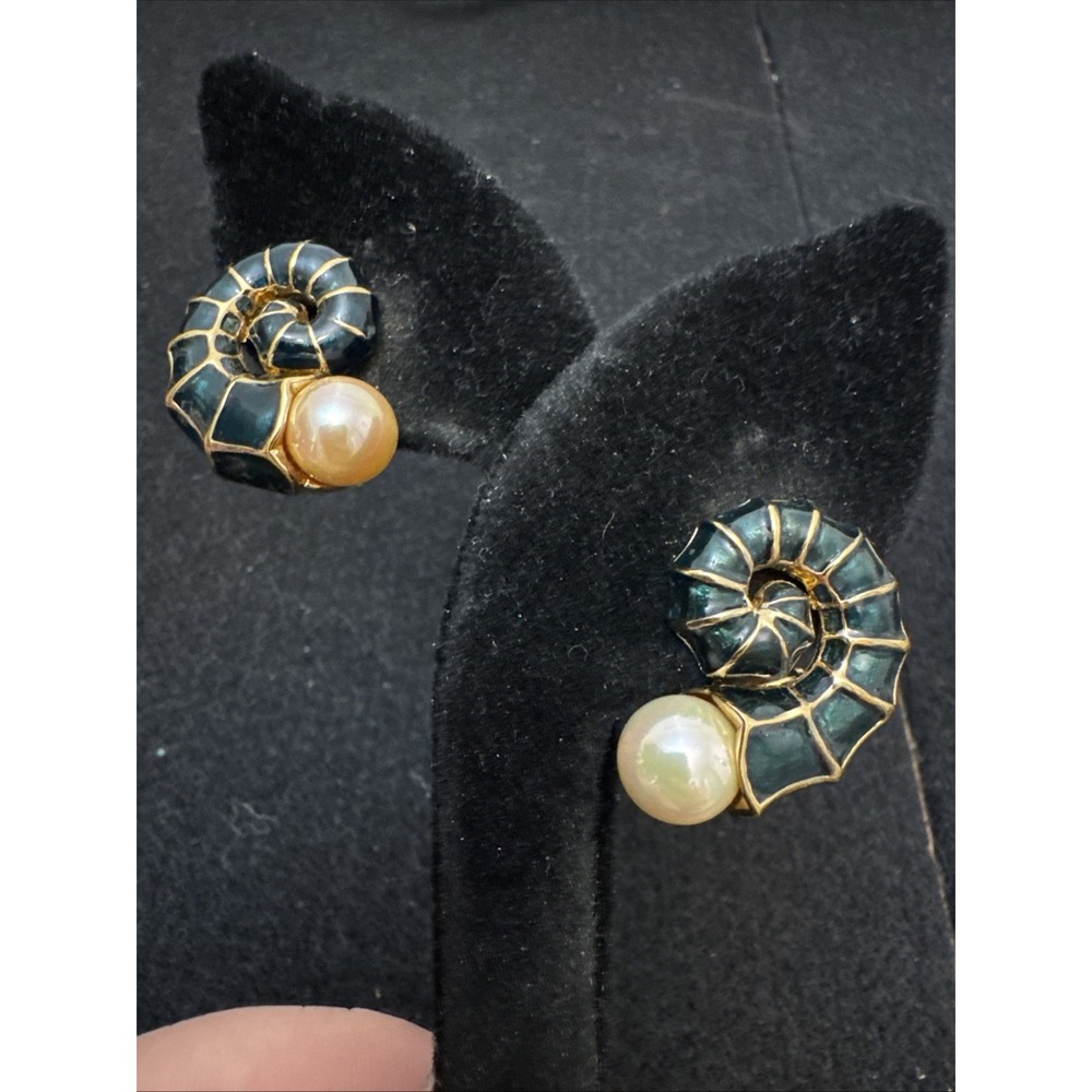 Vintage Judith Leiber Faux Pearl and Enamel Snail Shell Clip-On Earrings EUC 90s